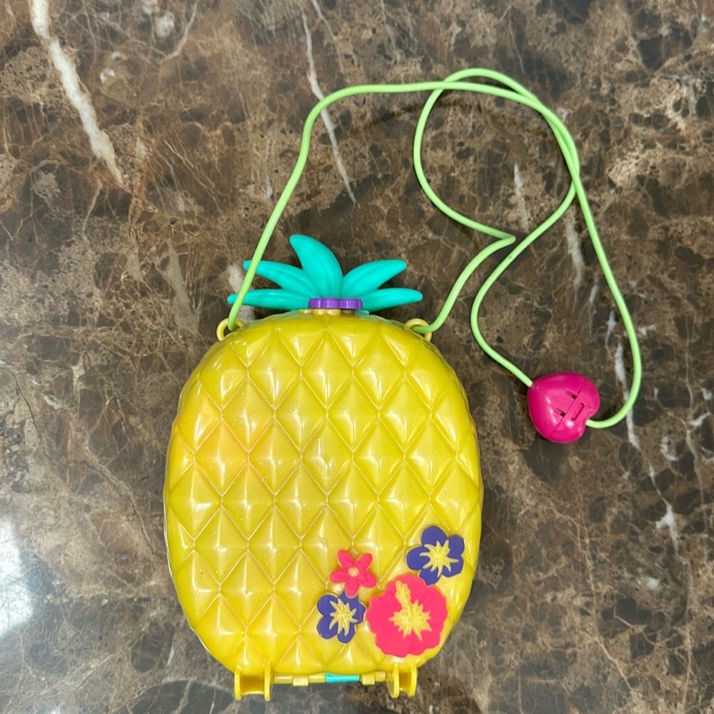 Polly Pocket Pineapple carrying case